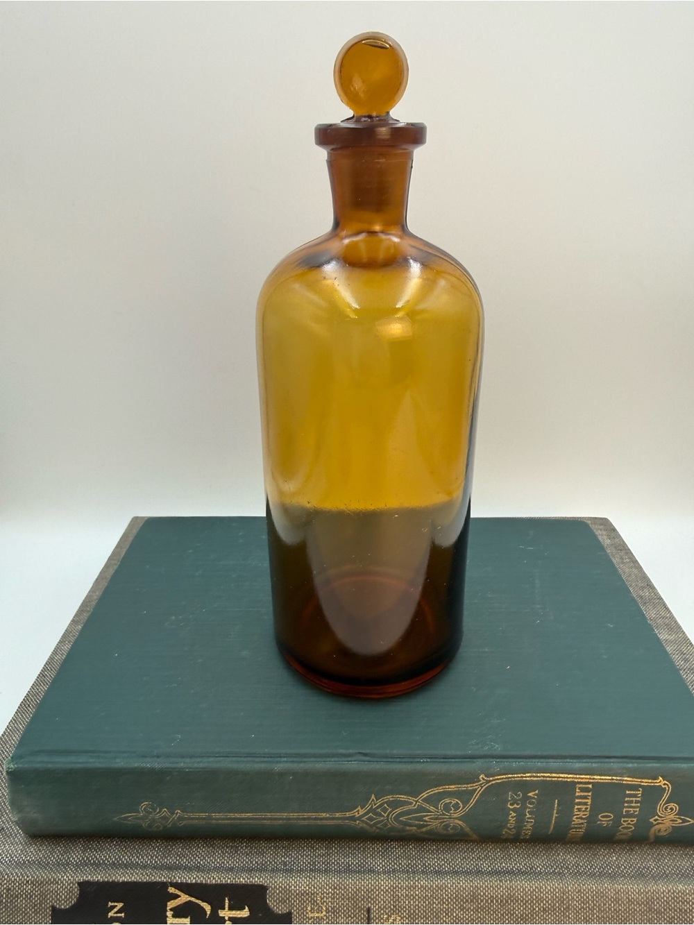 Vintage Early 1900s Brown Glass Apothecary Bottle with Stopper